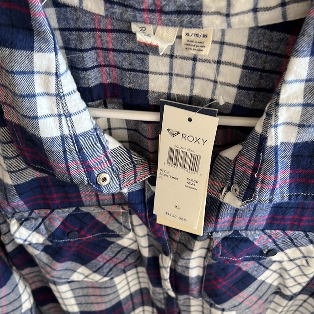 Roxy flannel - Picture 3 of 9